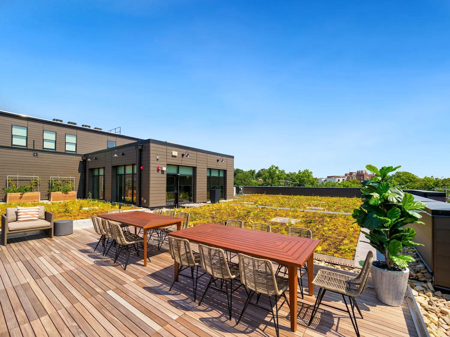 Roof top seating area